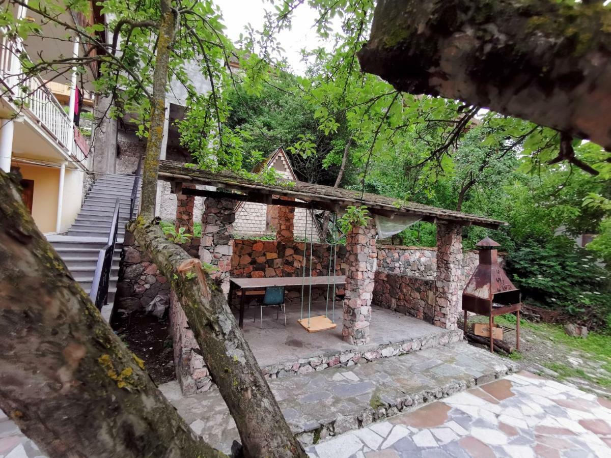 Hotel Old Dili Dilijan Exterior foto